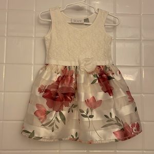 The Children Place sleeveless and floral dress. Size 18-24 M.